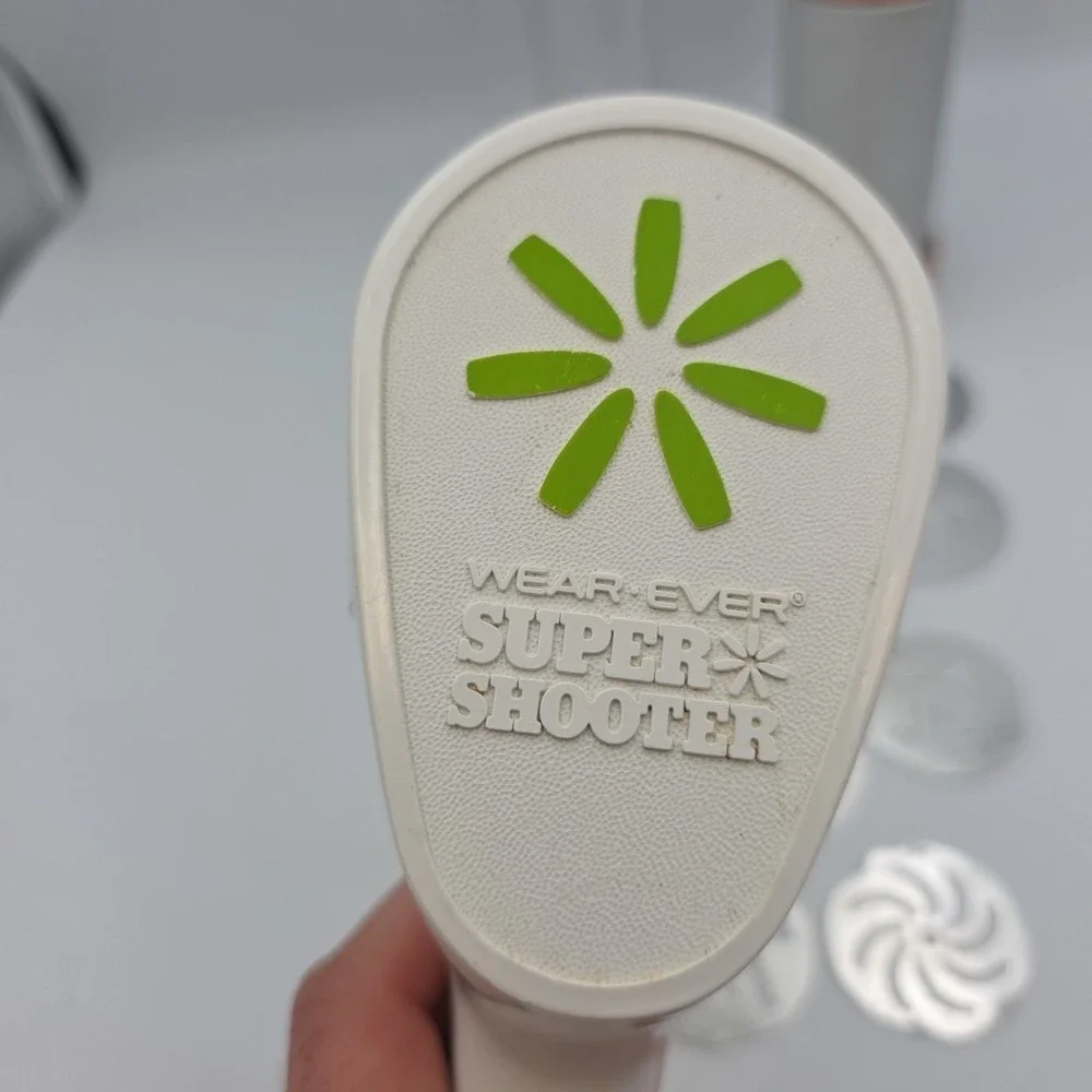 Vintage‎ WEAR-EVER Super Shooter 70001 Electric Cookie Incomplete No Screw Works